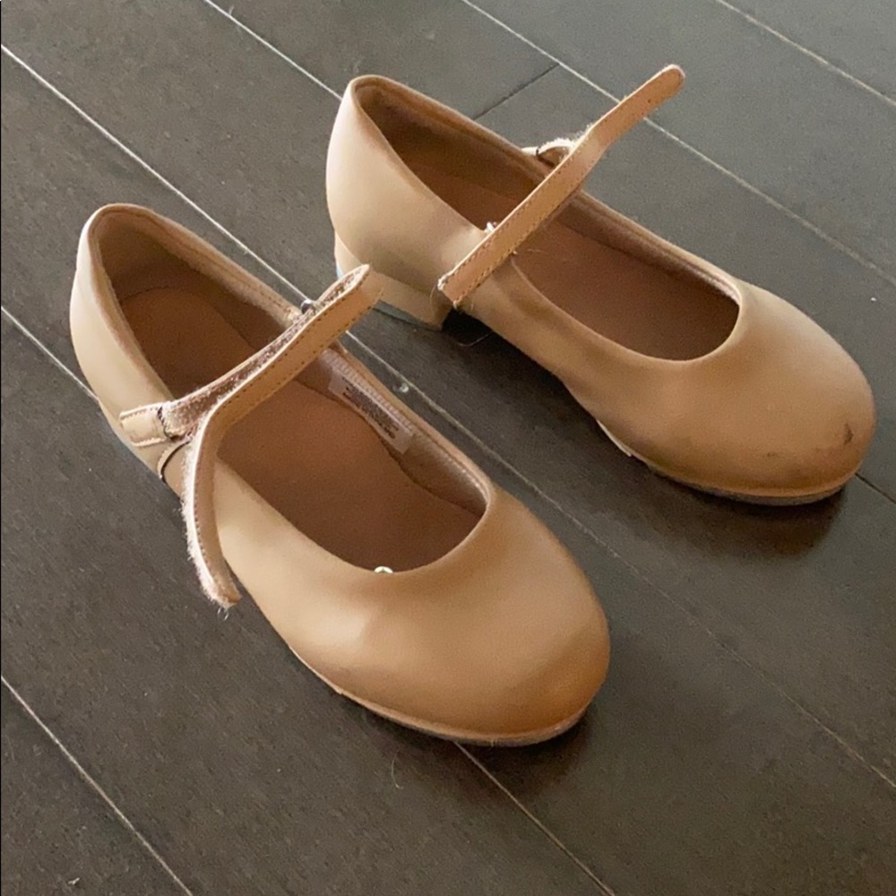 Girls tap shoes